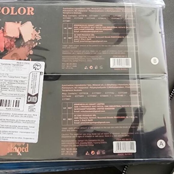 Duo Pack of Eye Shadow - Picture 4 of 4